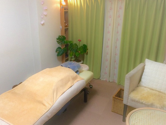 福岡県福岡市で腰痛や膝痛、肩こりで頼れる整体院はリラックスできる完全個室